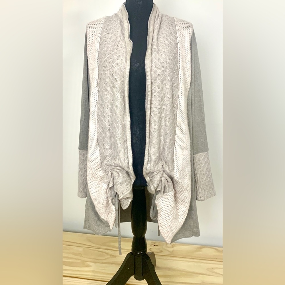 Venus Gray Cream Sparkle Lightweight Cardigan